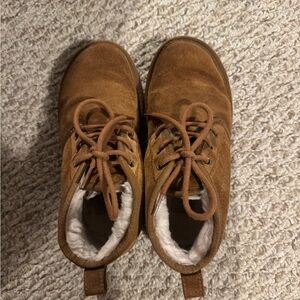 UGG neumal boot